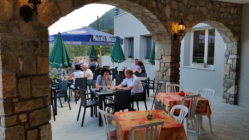 Hotel Augusta Garni Limone sul Garda Extérieur photo