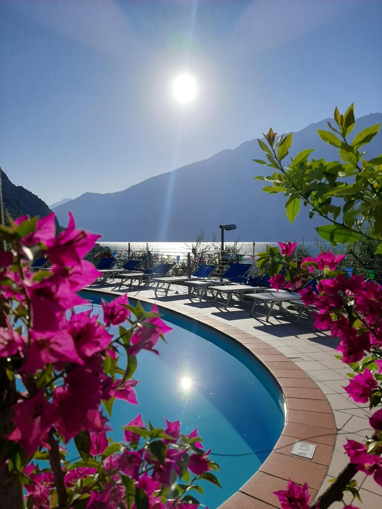 Hotel Augusta Garni Limone sul Garda Extérieur photo